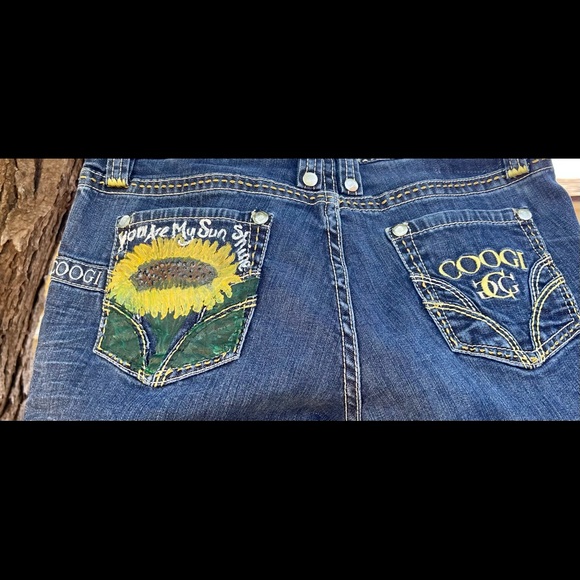 💓 Local Artist True Hand-Painted Jeans - Picture 4 of 6